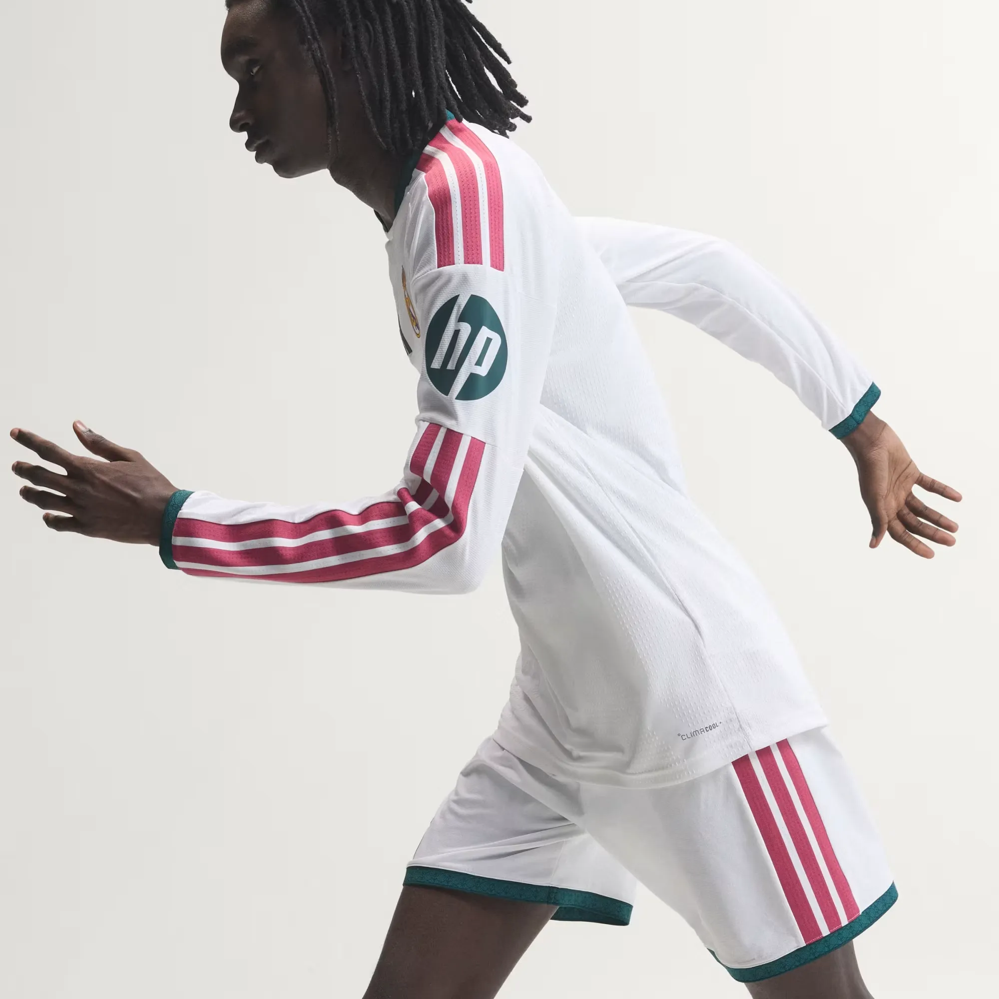 MAILLOT DOMICILE AUTHENTIQUE MANCHES LONGUES REALMADRID 26/27 – Image 4